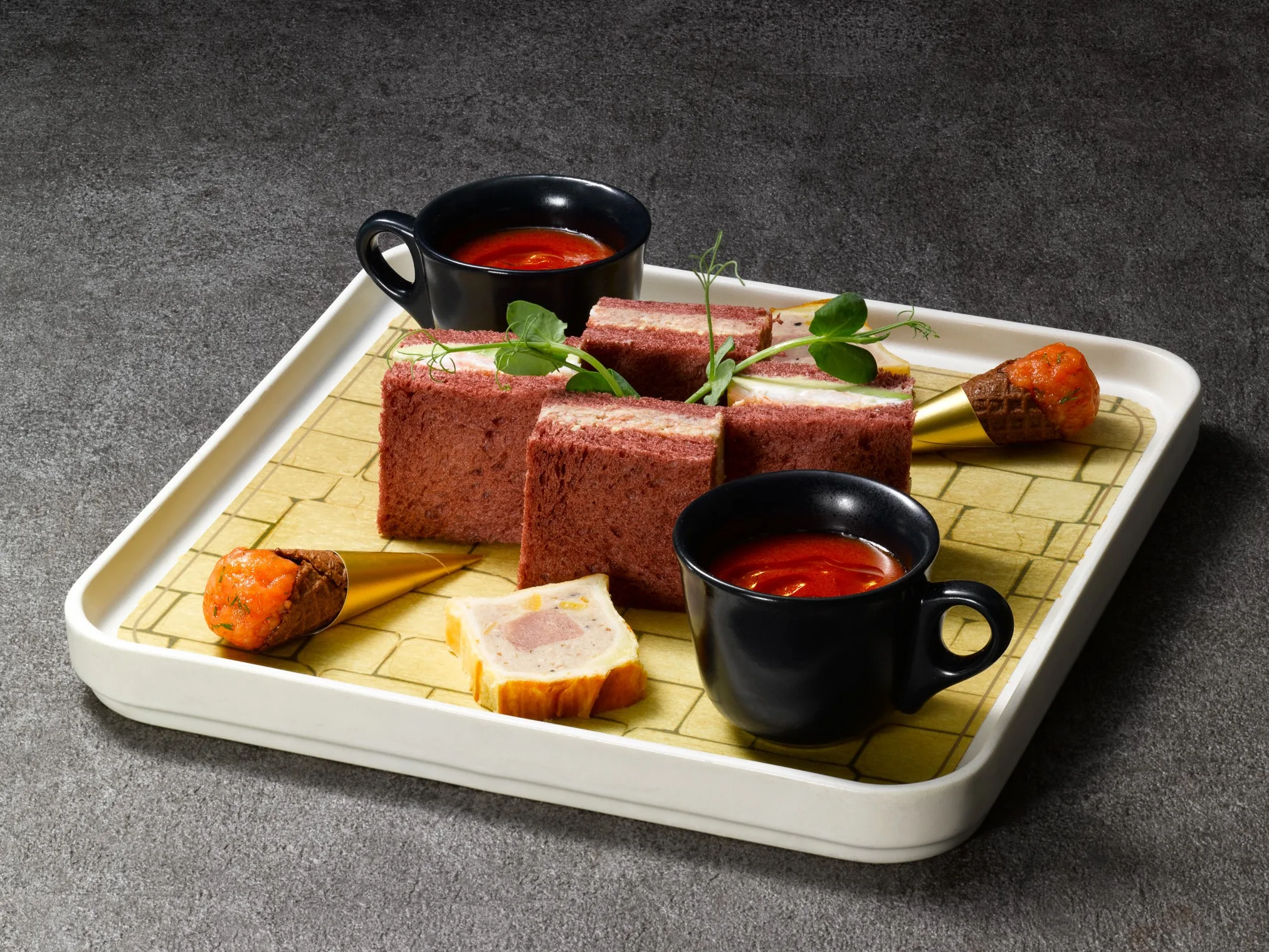 ダイアゴン横丁の買い物リストアフタヌーンティーの下段